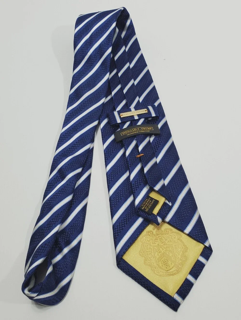 Donald J. Trump Men's Silk Neck Tie Blue Stripe Pattern 61x3.5